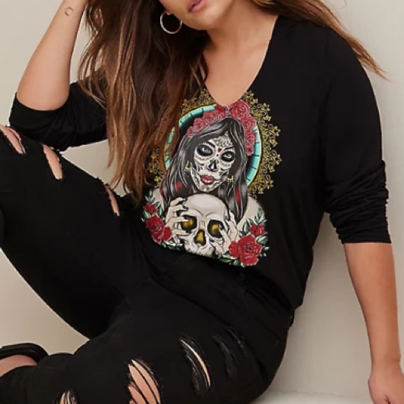 TORRID NWT GRAPHIC CLASSIC FIT SUPER SOFT LONG SLEEVE HOODIE - Picture 4 of 6